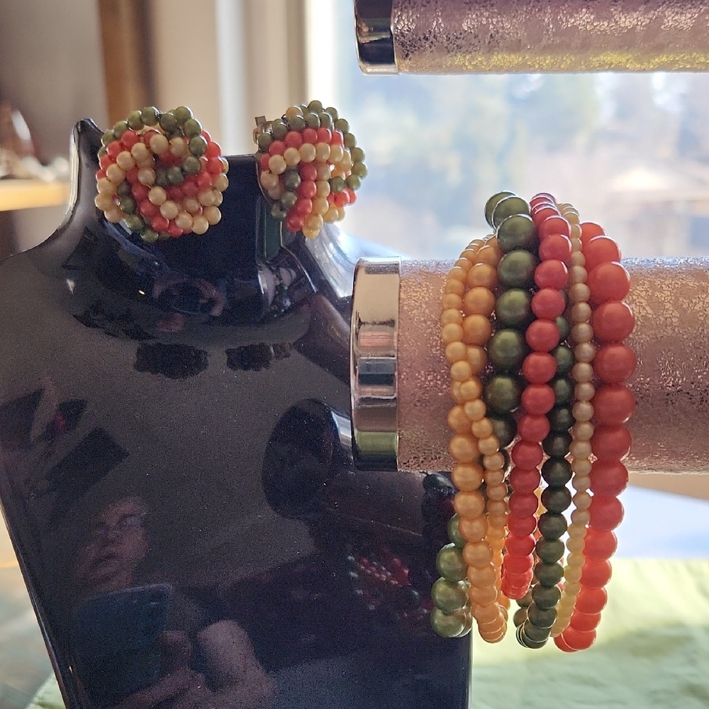 Vintage Multistrand Earring And Bracelet Set 70's Colors Green Yellow Orange